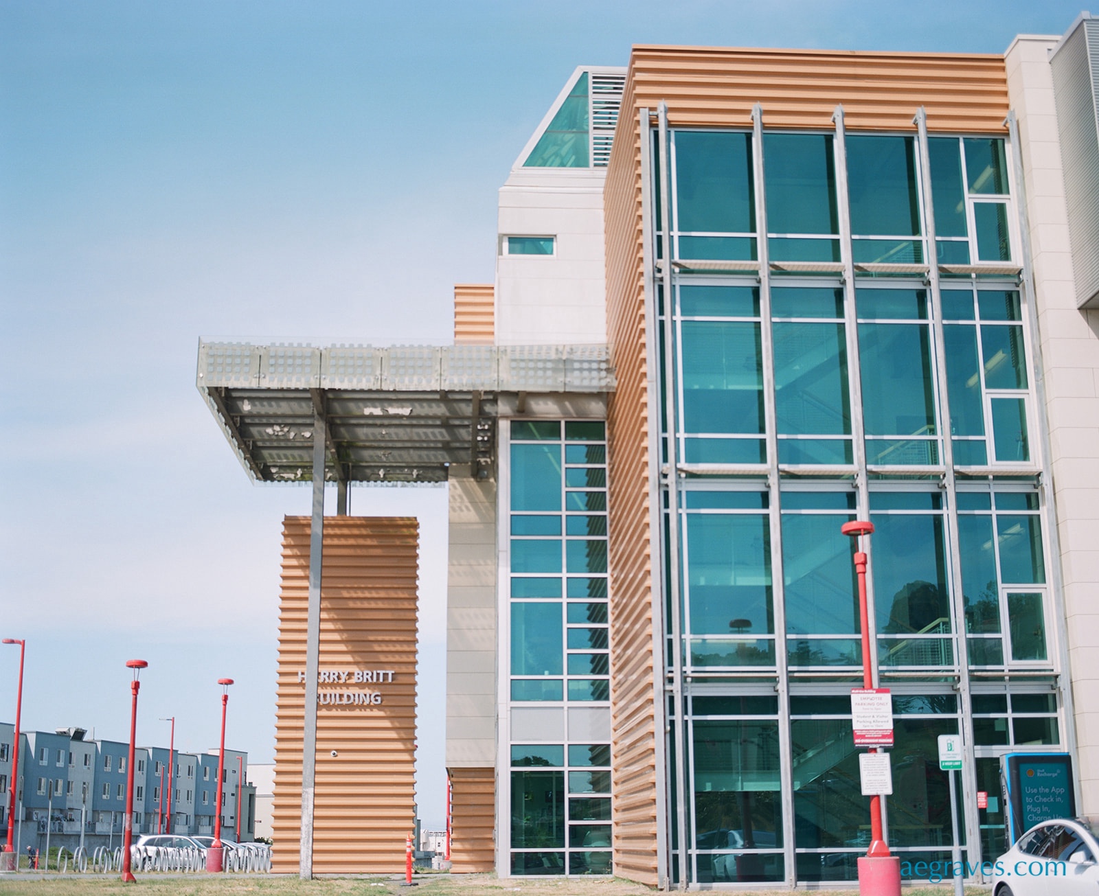 Detail of the east elevation of the Britt Building on City College's Campus